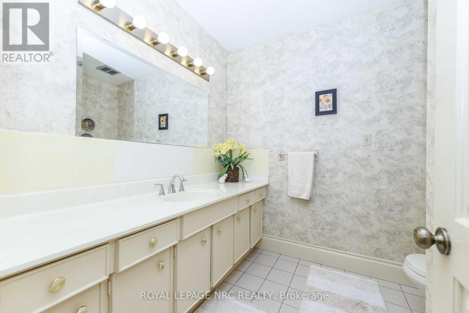 1273 WINDING TRAIL - 19