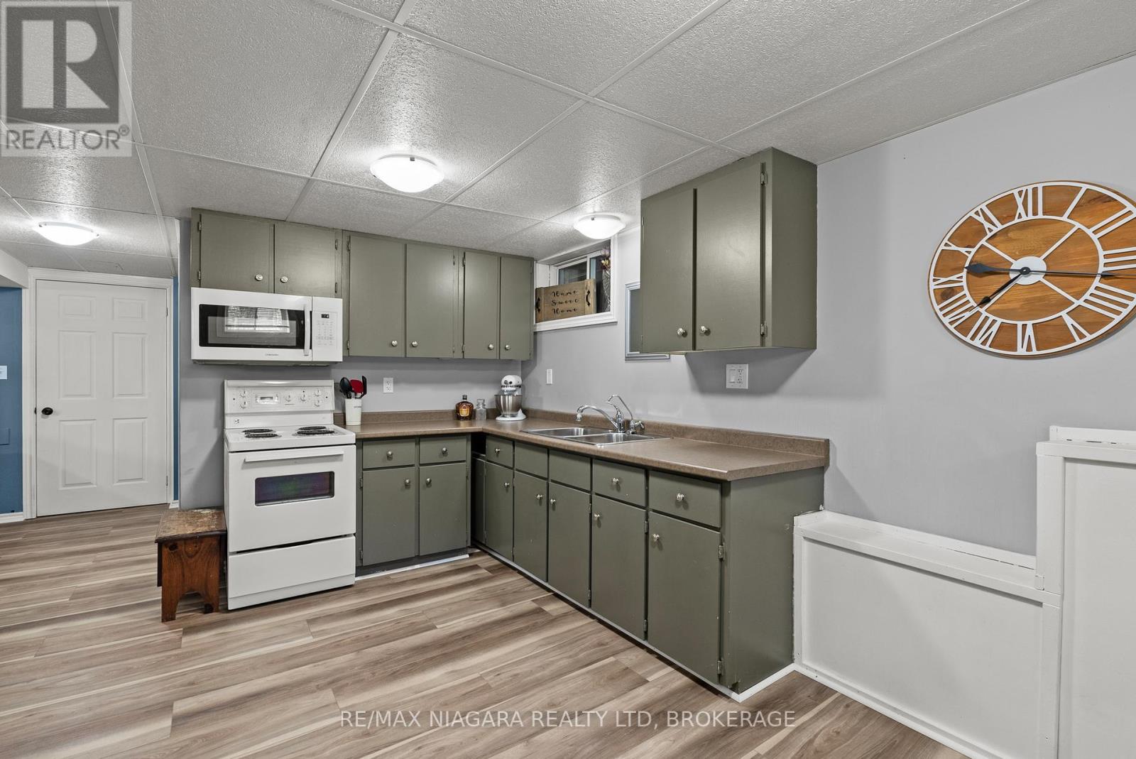 25 MILDRED AVENUE - 27