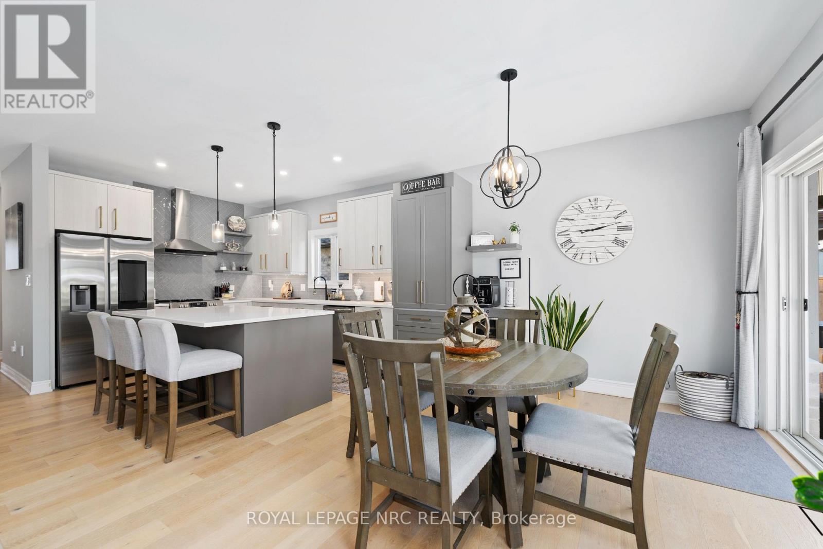 2895 ARROWSMITH COURT - 30