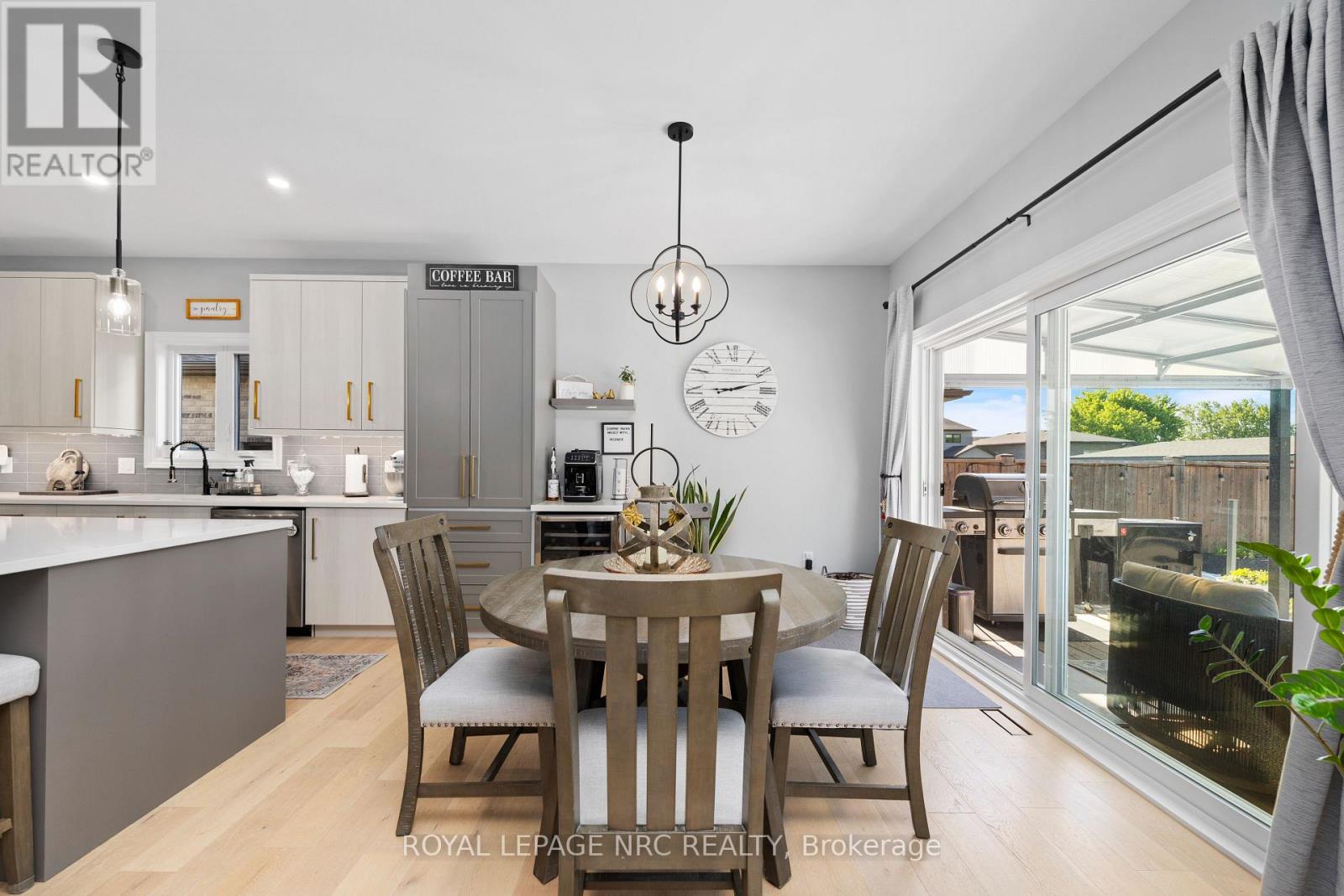 2895 ARROWSMITH COURT - 31