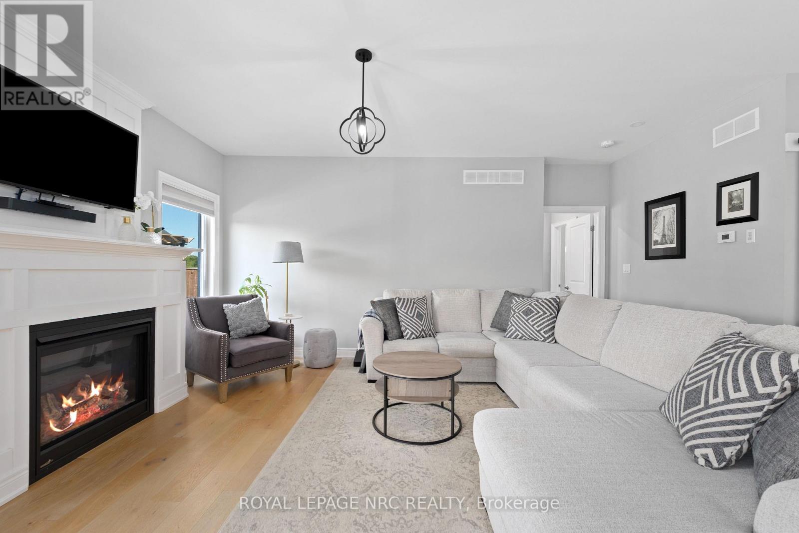 2895 ARROWSMITH COURT - 33