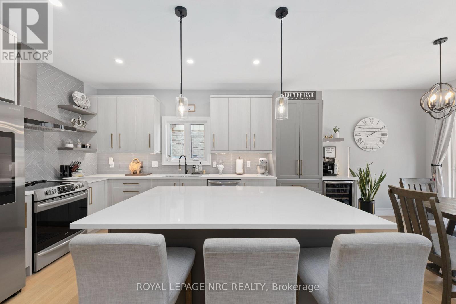 2895 ARROWSMITH COURT - 37