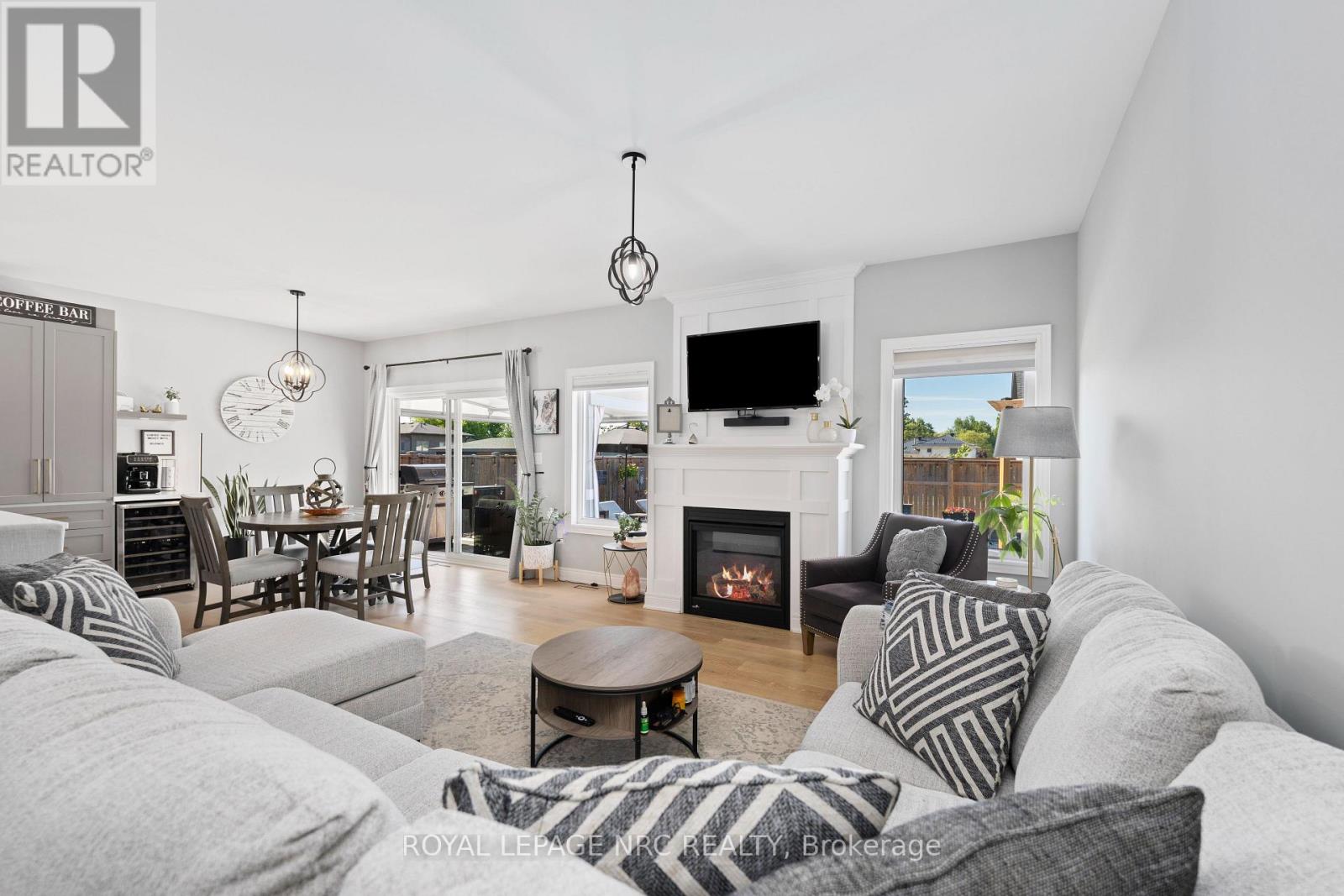 2895 ARROWSMITH COURT - 38