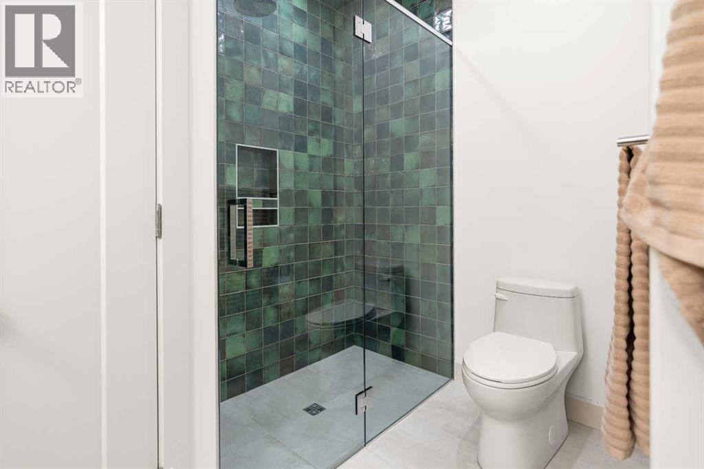 5032 48 Street - 38