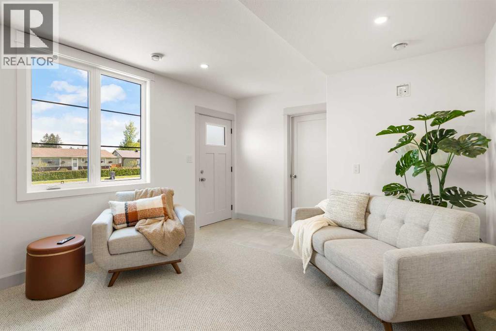 5032 48 Street - 10