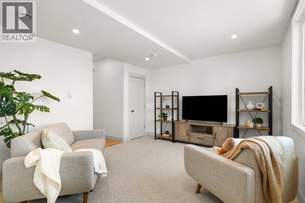 5032 48 Street - 11