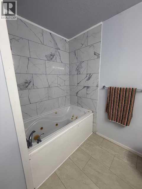 27 Bison Crescent — photo 14