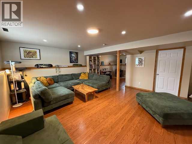 27 Bison Crescent — photo 30