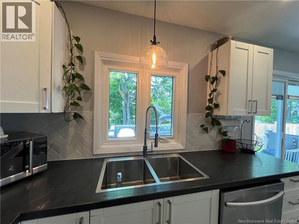 165 Wentworth Drive - 11