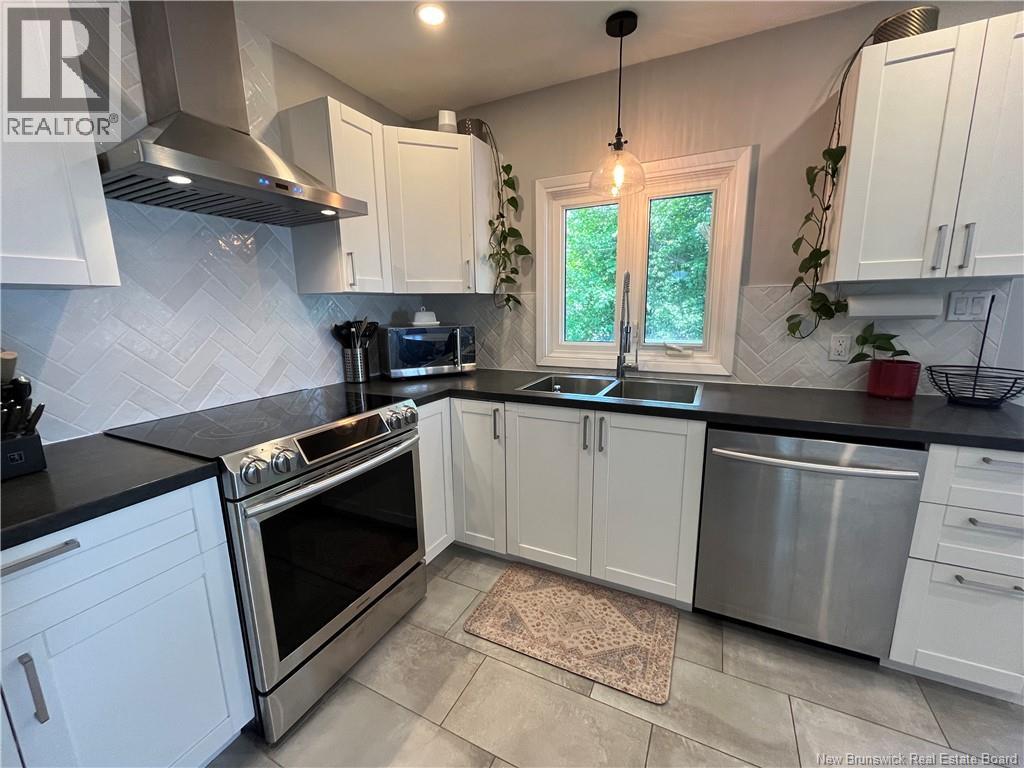 165 Wentworth Drive - 12
