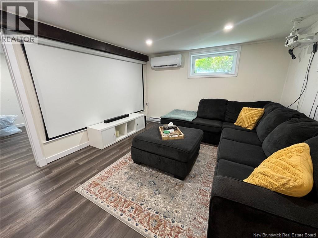 165 Wentworth Drive - 32