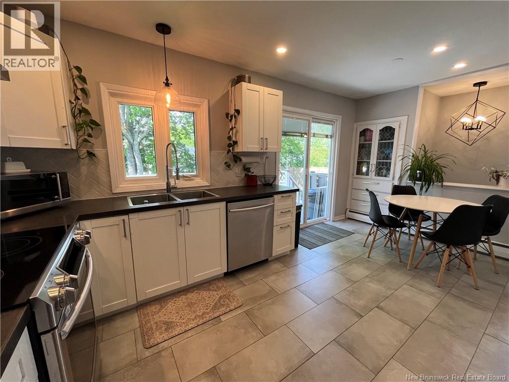 165 Wentworth Drive - 13