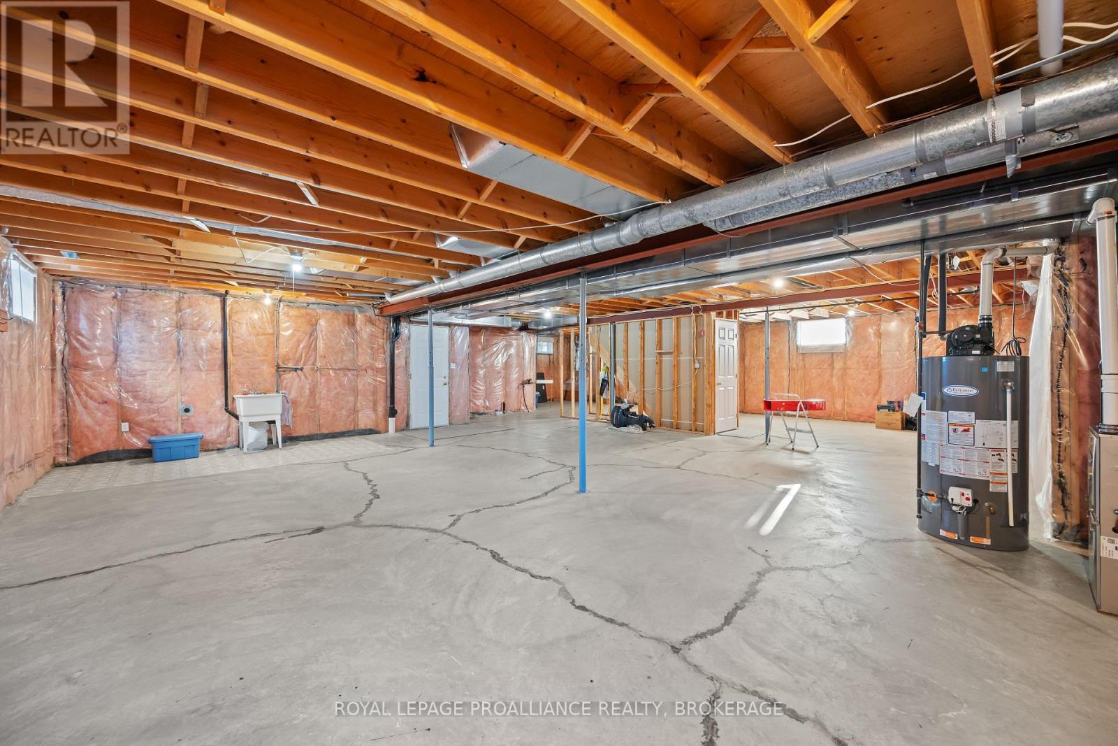 1264 HISTORIC WAY - 29