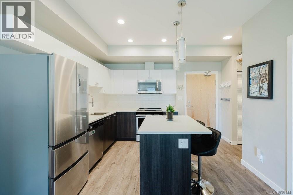 #316 767 Tyee Rd - 5
