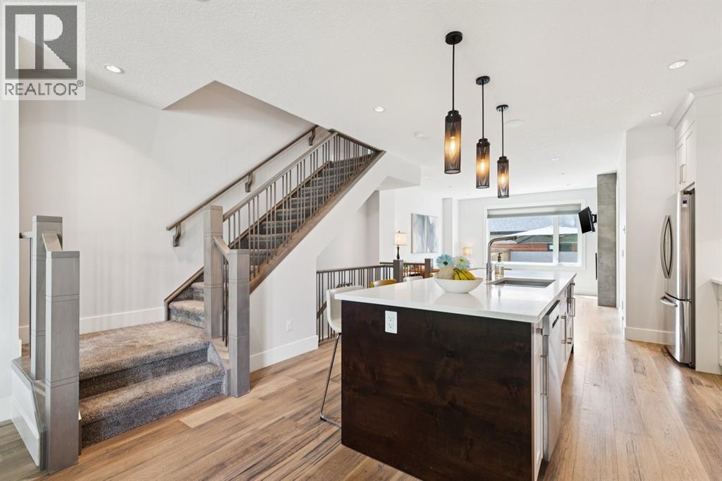 4803 19 Avenue NW - 10
