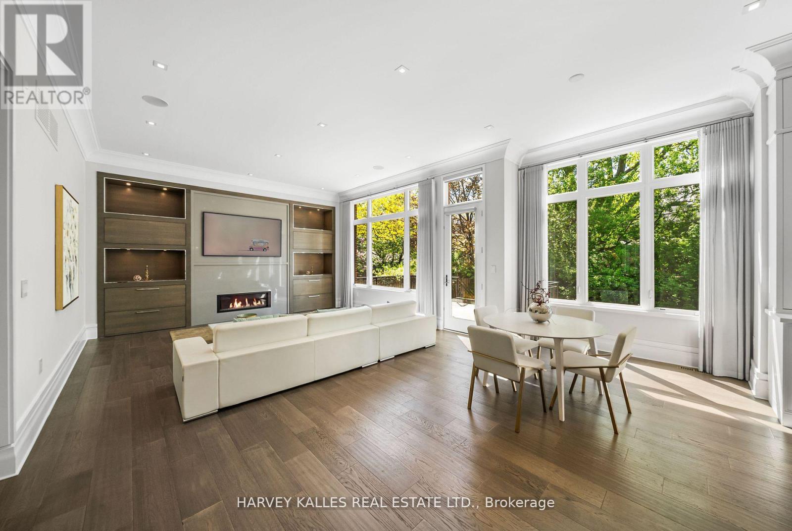 163 CORTLEIGH BOULEVARD - 19