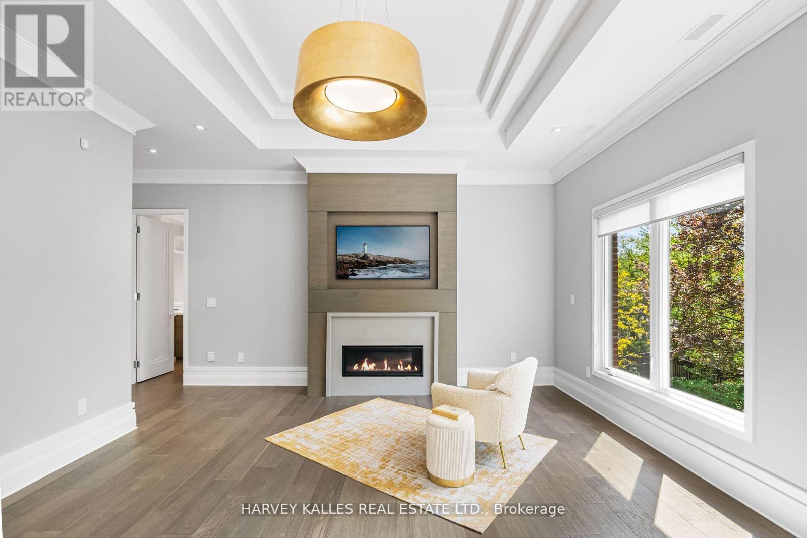 163 CORTLEIGH BOULEVARD - 29