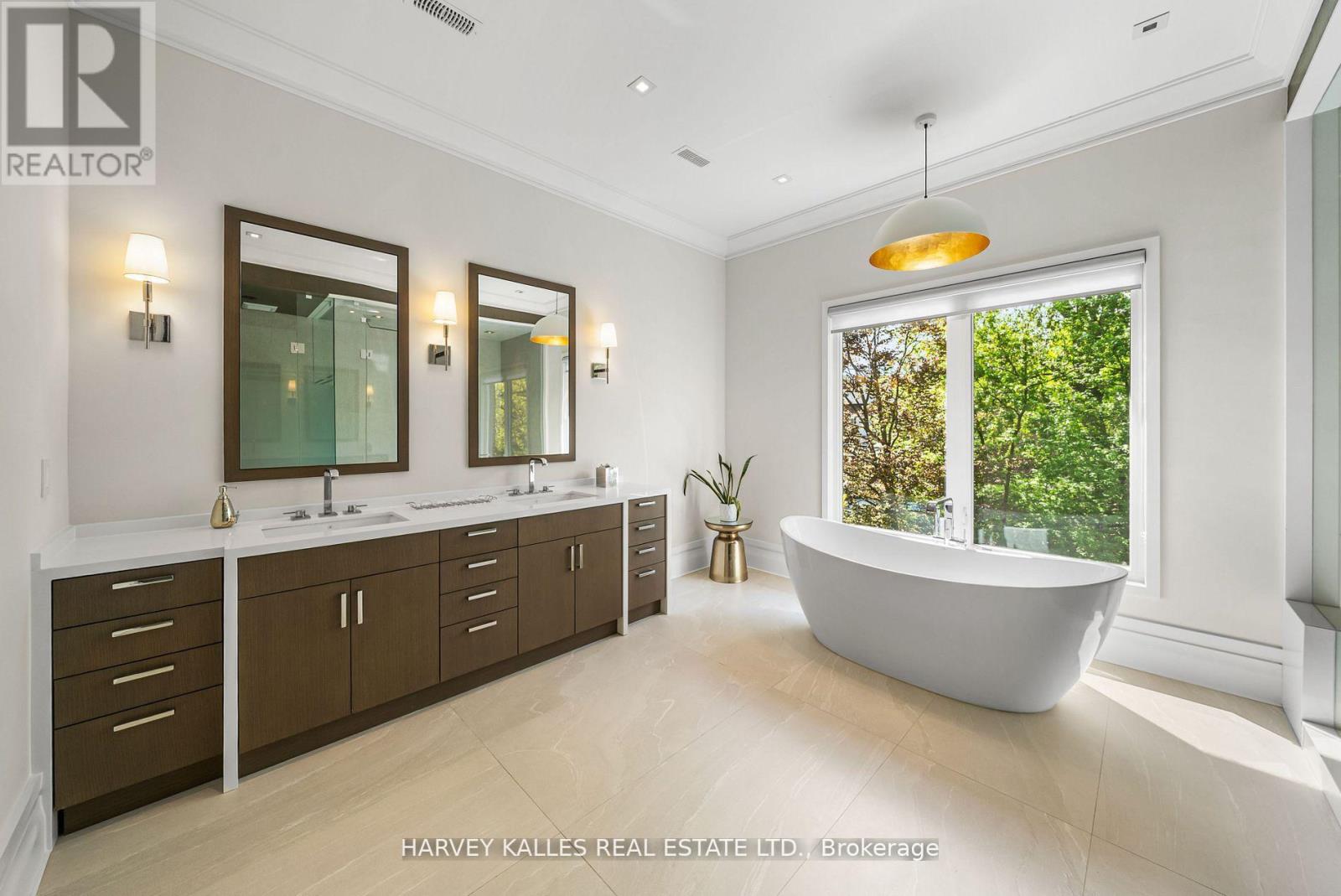 163 CORTLEIGH BOULEVARD - 32