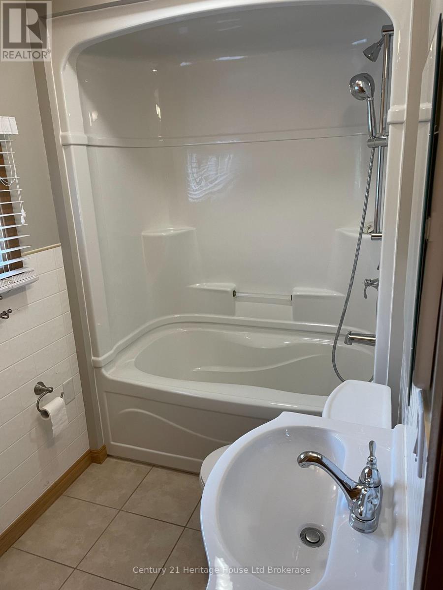 1-bedroom home for sale at 6B CRANBERRY ROAD, Tillsonburg ON · photo 14 of 21