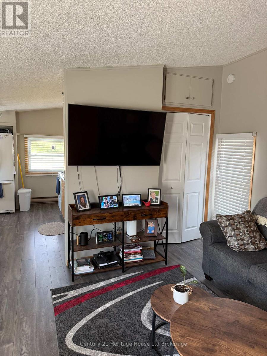 1-bedroom home for sale at 6B CRANBERRY ROAD, Tillsonburg ON · photo 5 of 21