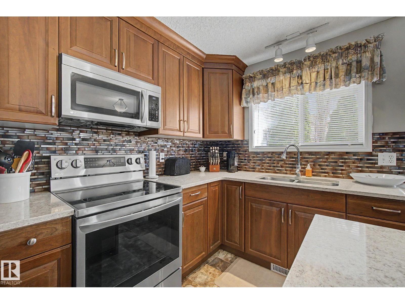 4113 36A AV NW NW - 20