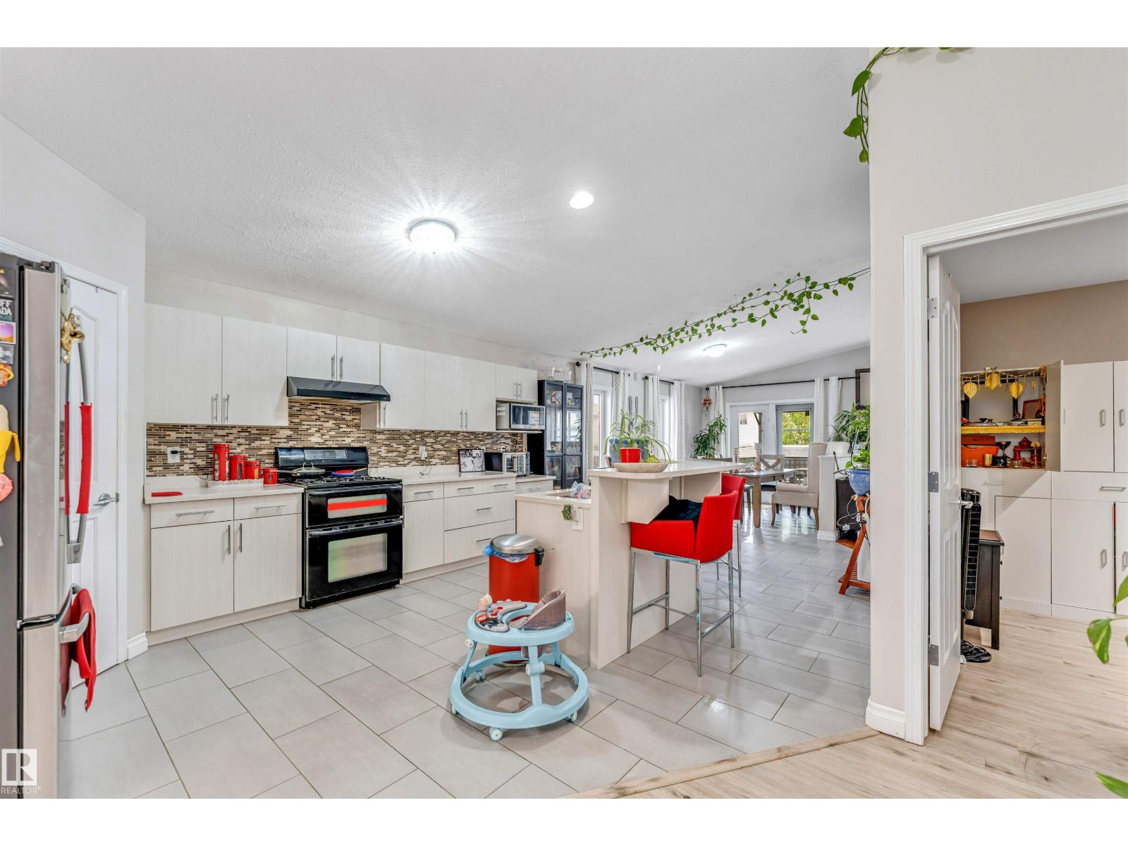 3519 22 ST NW NW - 14