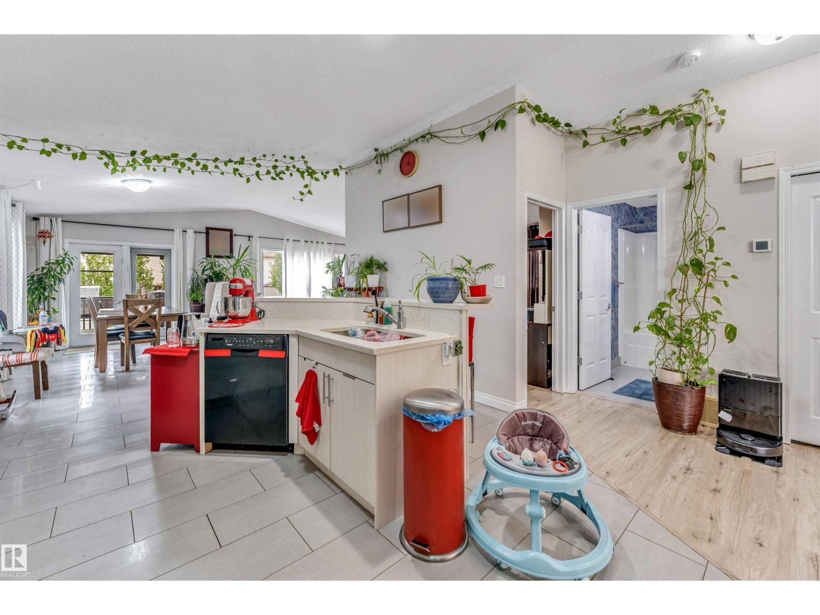 3519 22 ST NW NW - 15