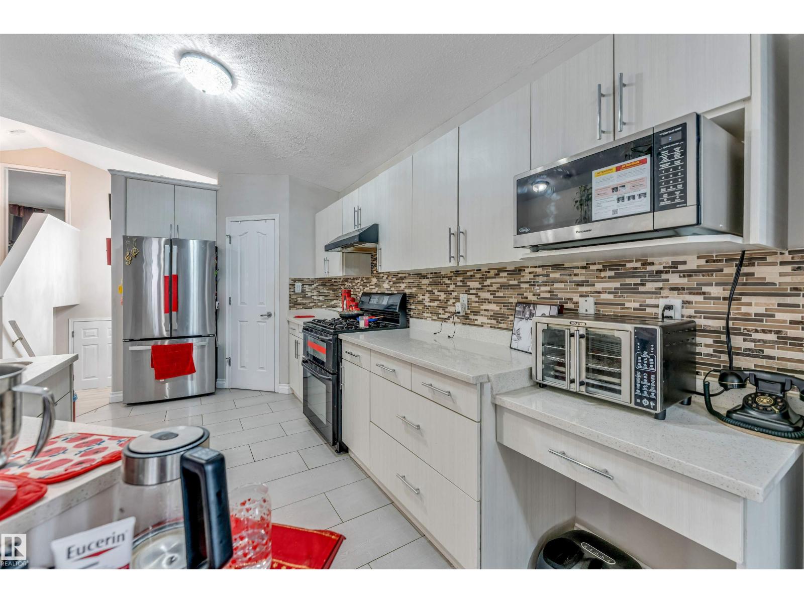 3519 22 ST NW NW - 16