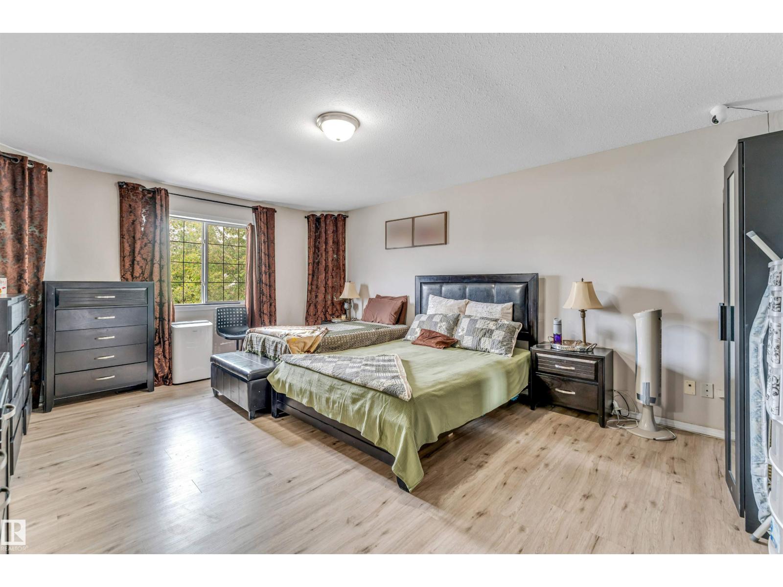 3519 22 ST NW NW - 32