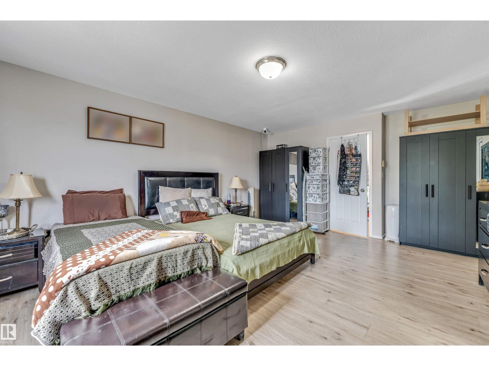3519 22 ST NW NW - 33