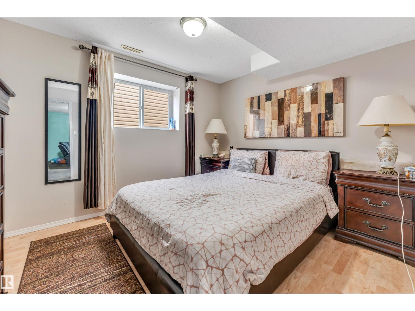 3519 22 ST NW NW - 46