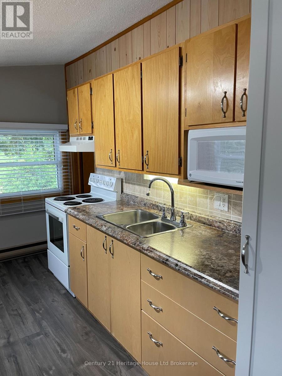 1-bedroom home for sale at 6B CRANBERRY ROAD, Tillsonburg ON · photo 6 of 21
