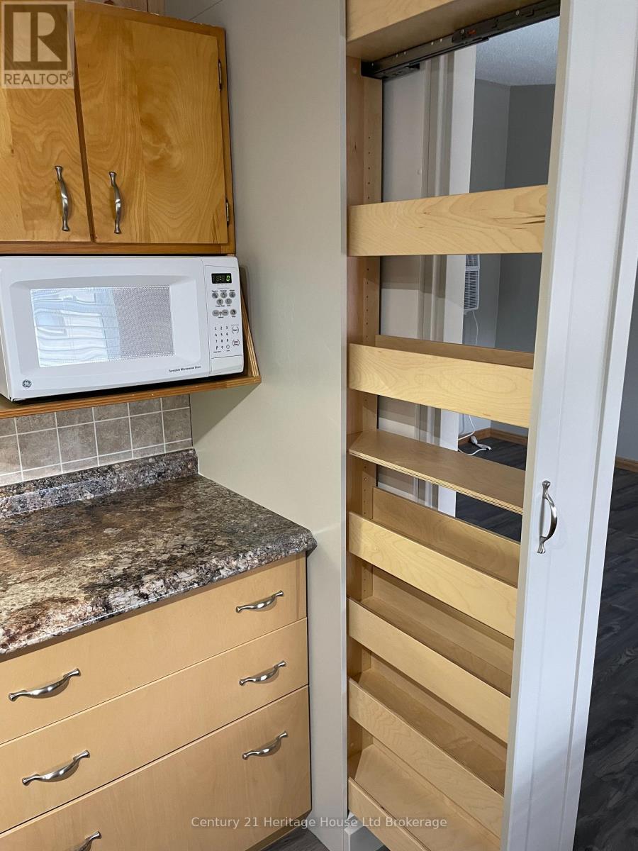 1-bedroom home for sale at 6B CRANBERRY ROAD, Tillsonburg ON · photo 8 of 21
