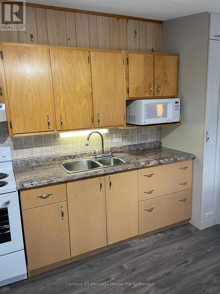 1-bedroom home for sale at 6B CRANBERRY ROAD, Tillsonburg ON · photo 9 of 21