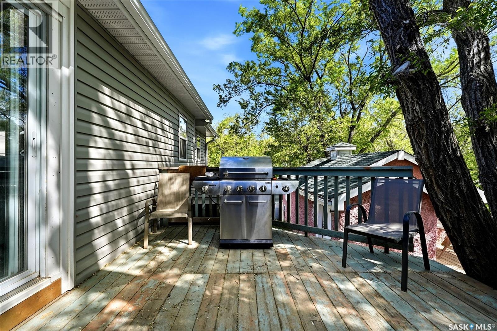 228 NICOLL AVENUE - 19