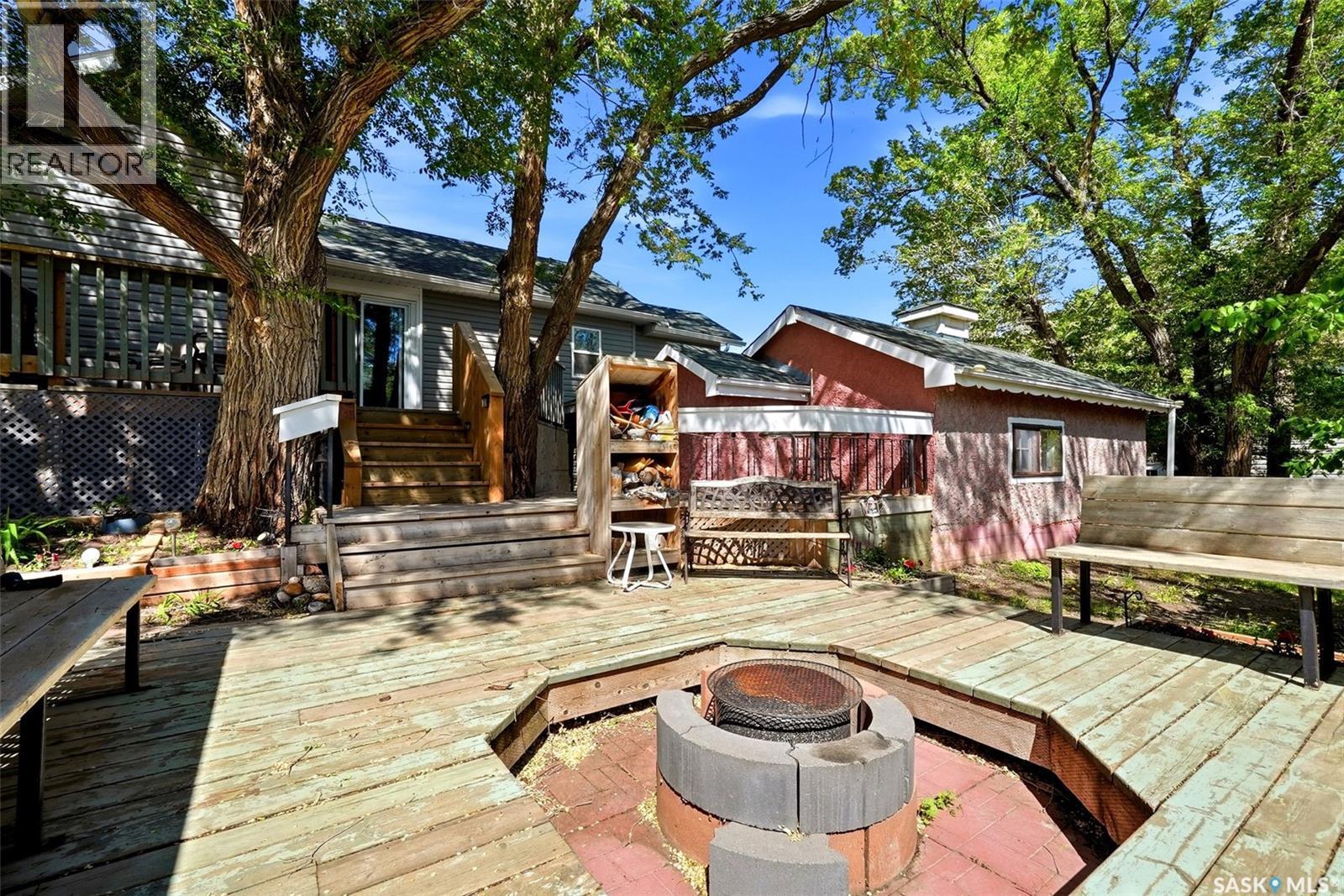 228 NICOLL AVENUE - 23