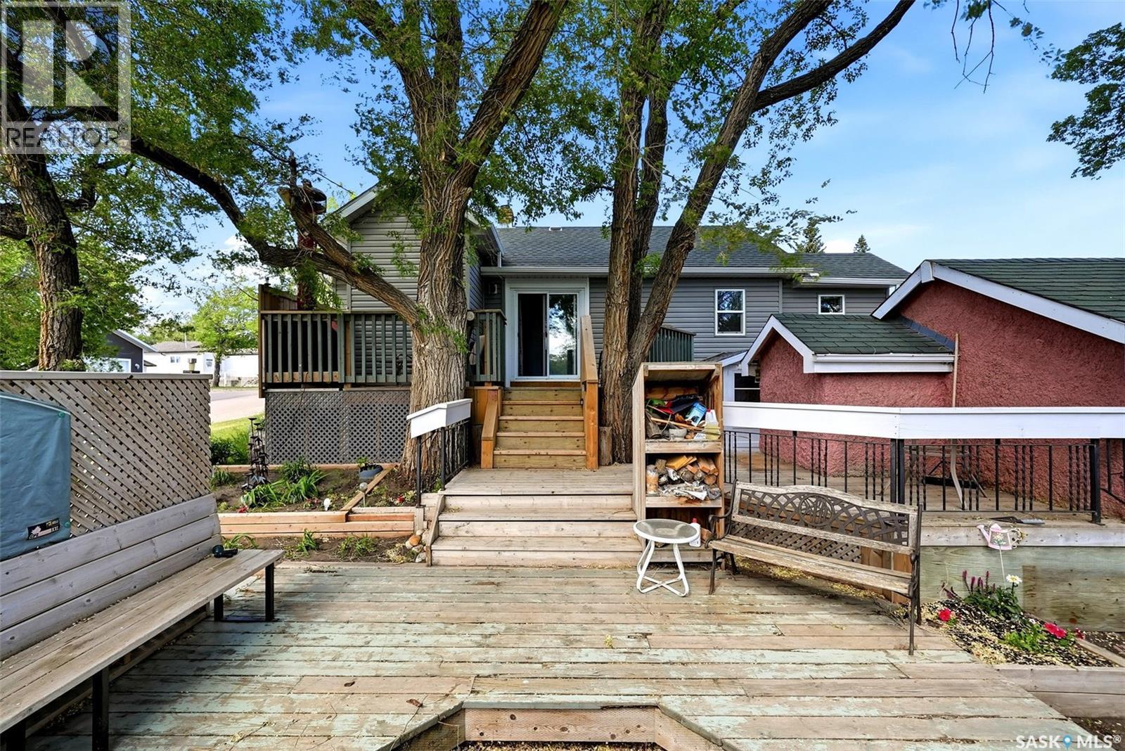 228 NICOLL AVENUE - 24
