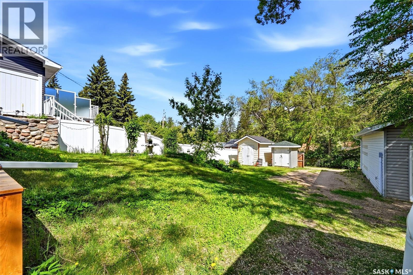 228 NICOLL AVENUE - 26