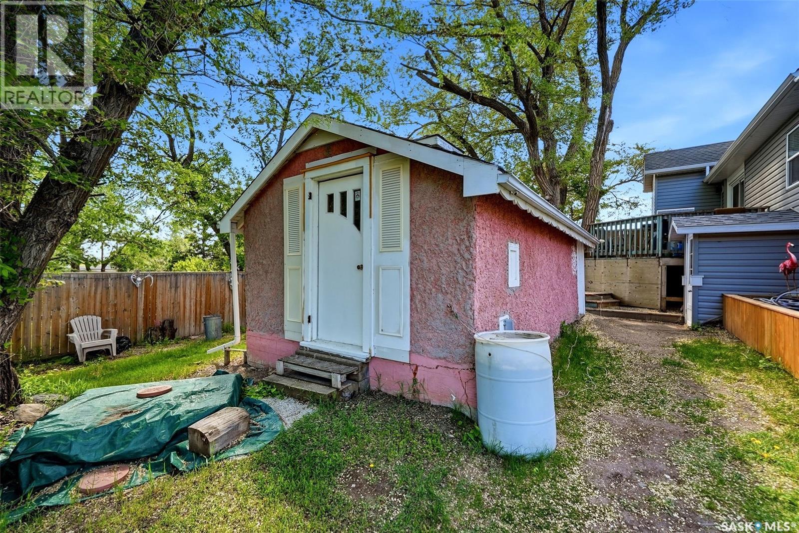 228 NICOLL AVENUE - 28