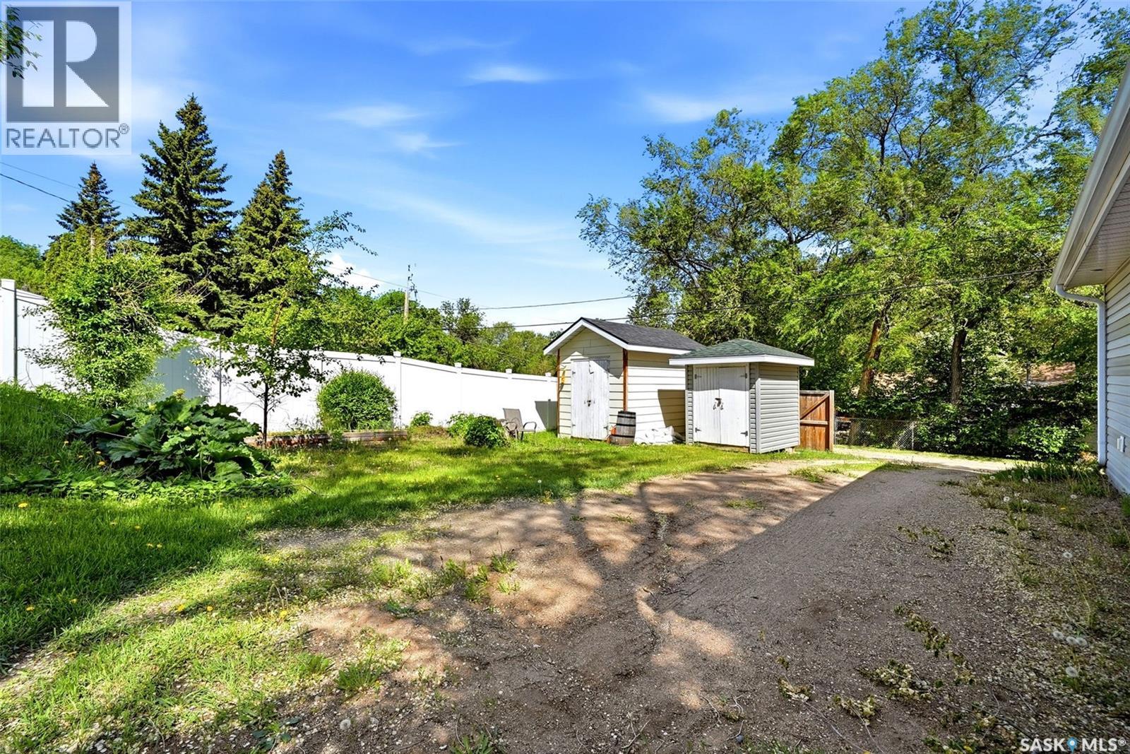 228 NICOLL AVENUE - 29