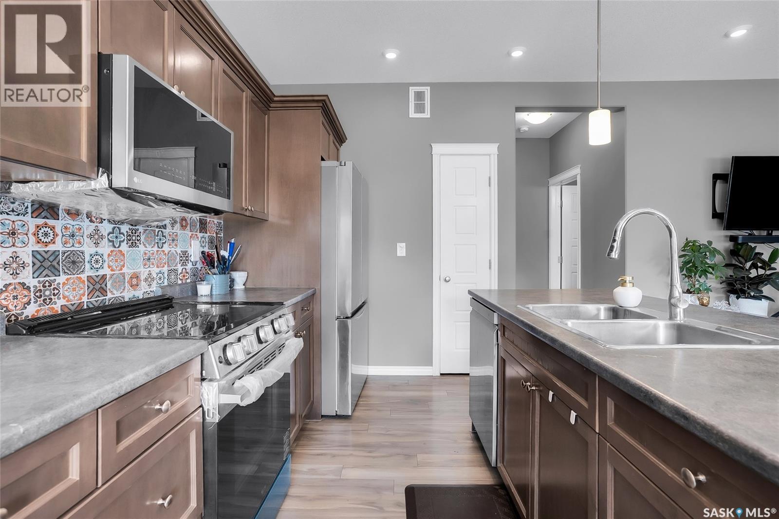 222 Pringle LANE - 11
