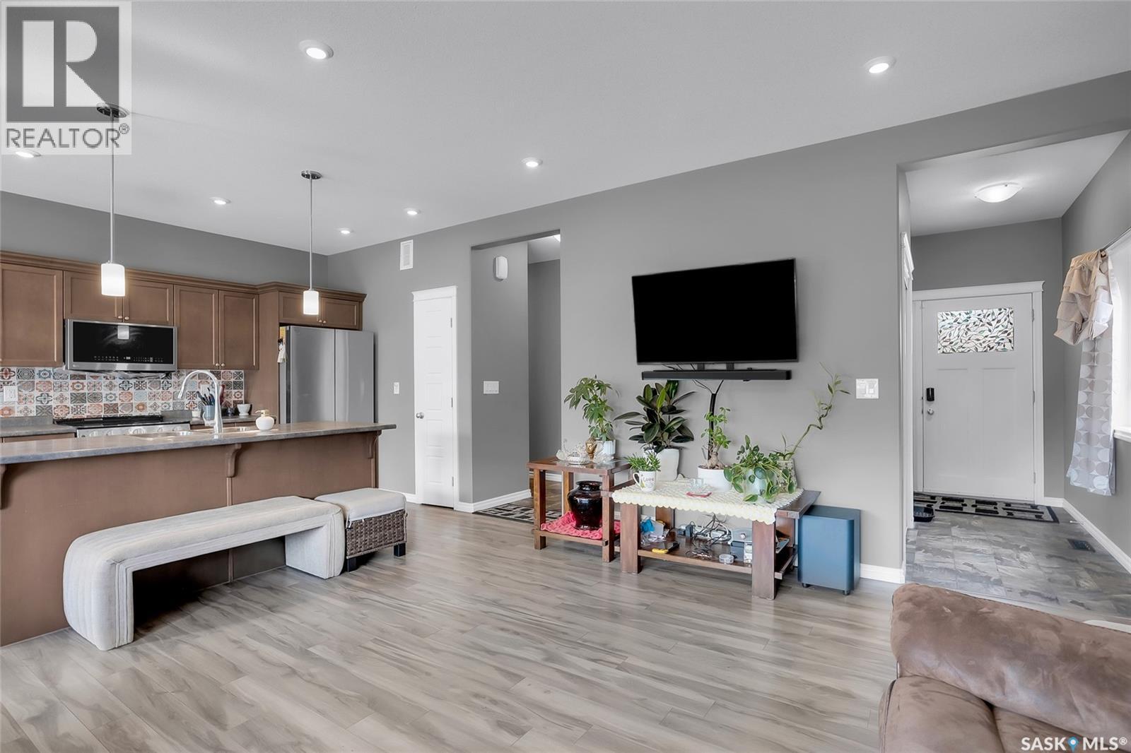 222 Pringle LANE - 6