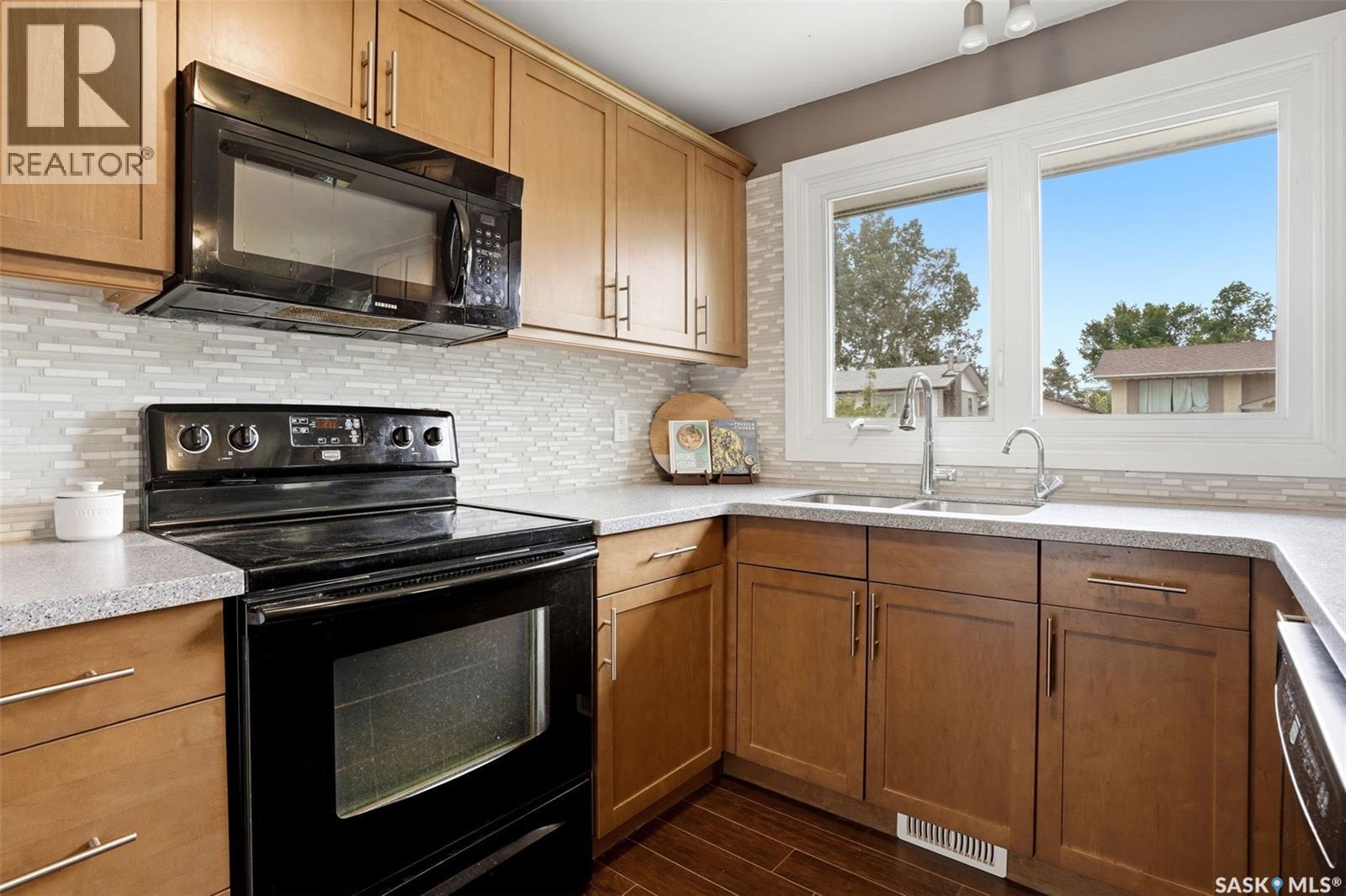 7344 6th AVENUE - 10