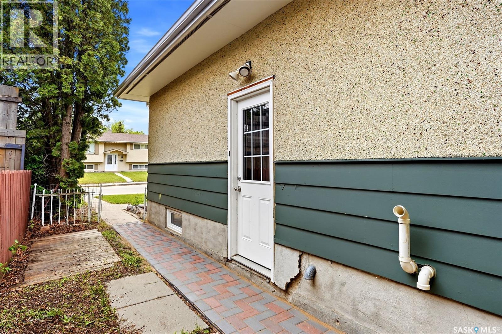 7344 6th AVENUE - 37