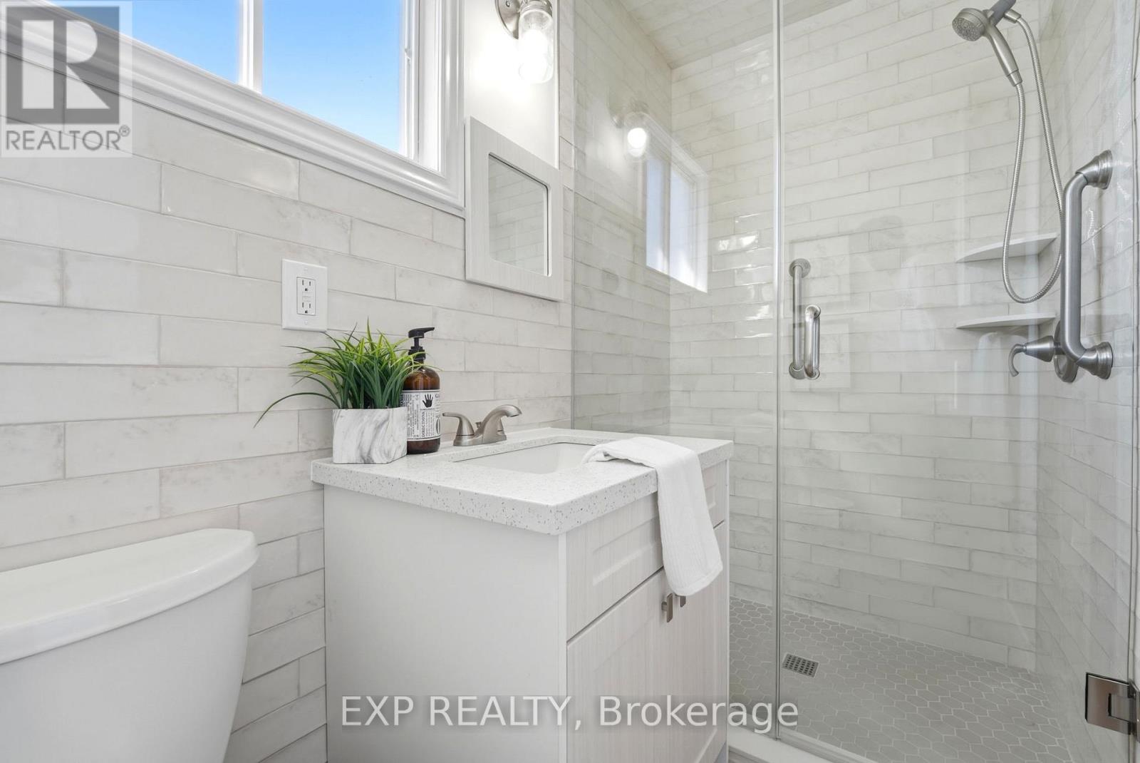 225 INVERGORDON AVENUE - 14