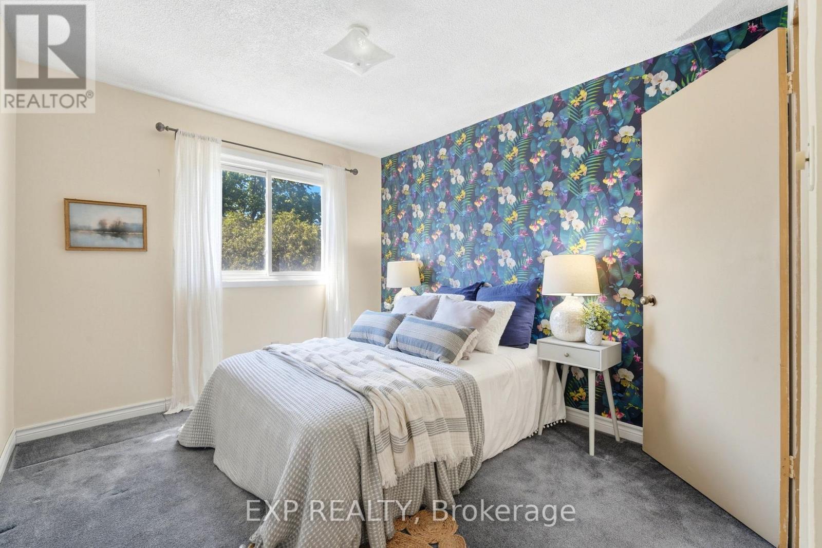 225 INVERGORDON AVENUE - 15