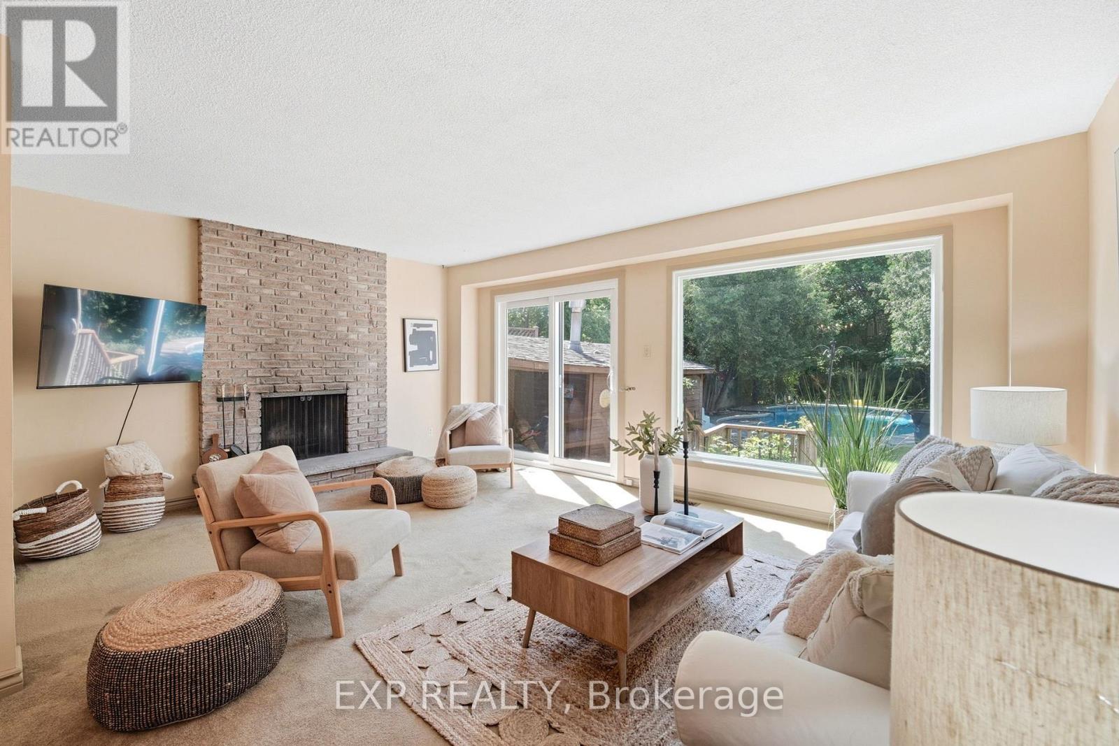 225 INVERGORDON AVENUE - 4