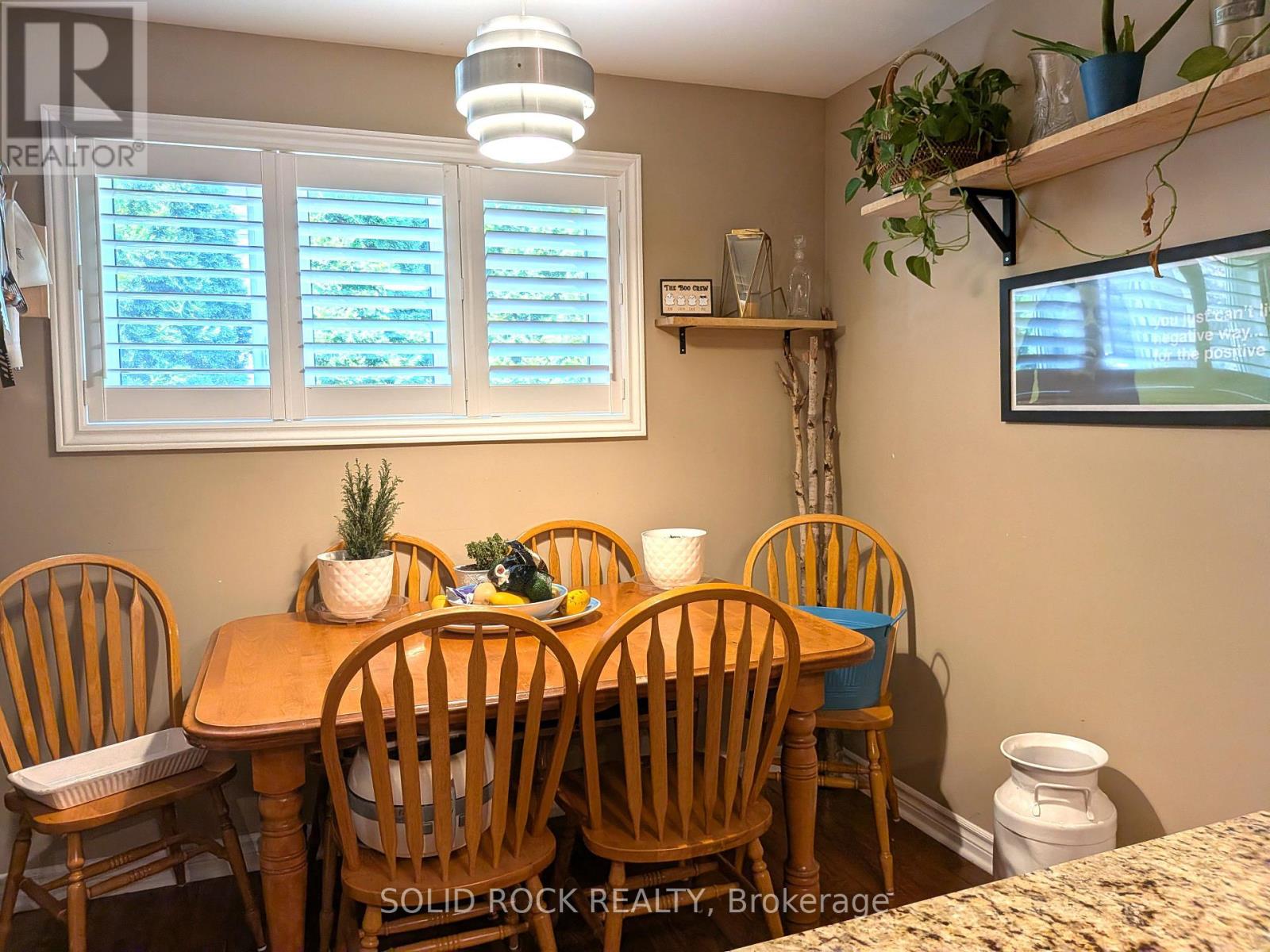 68 CREE AVENUE - 14