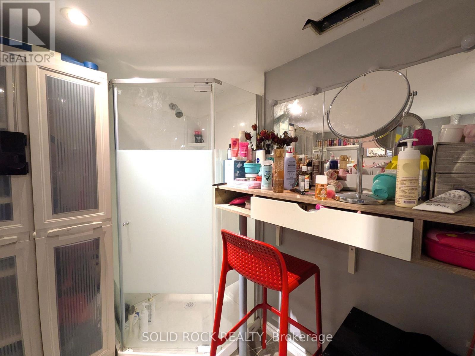 68 CREE AVENUE - 26