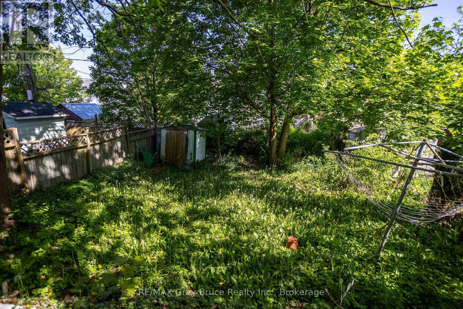 1068 11TH STREET E - 17